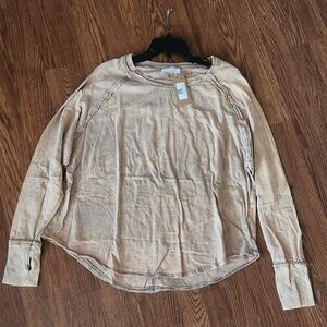 Zenana Long Sleeve Tee With Thumbholes in Tan